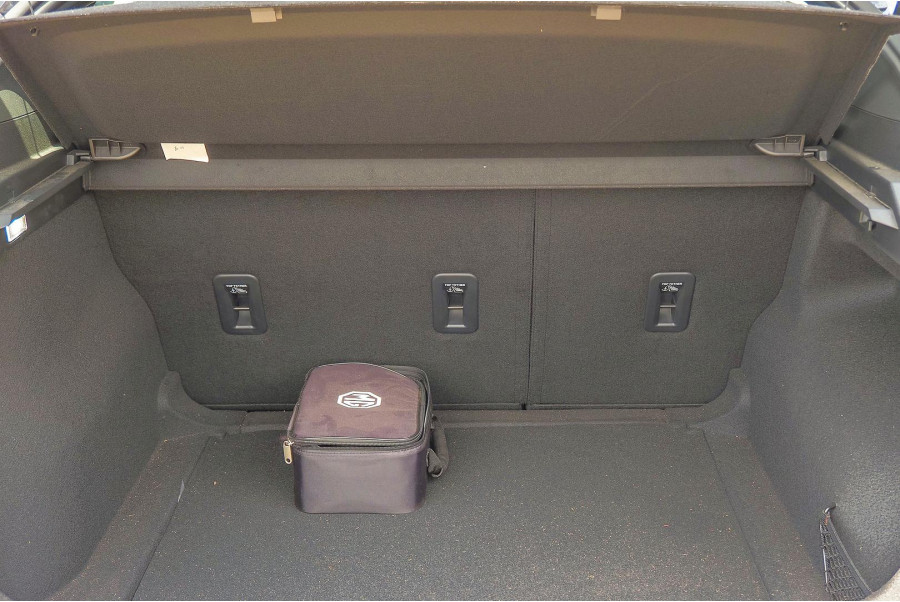 2024 MG MG4 MEH32 Long Range 77 180kW Hatch Image 6