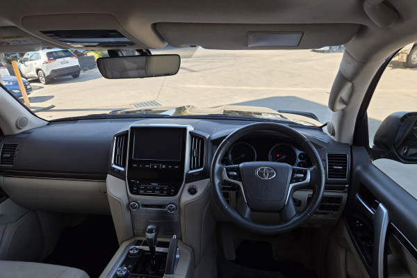 2019 Toyota LandCruiser VDJ200R VX SUV Image 11