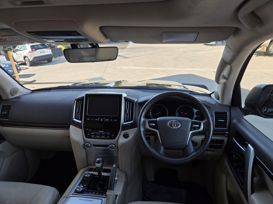 2019 Toyota LandCruiser VDJ200R VX SUV Image 11