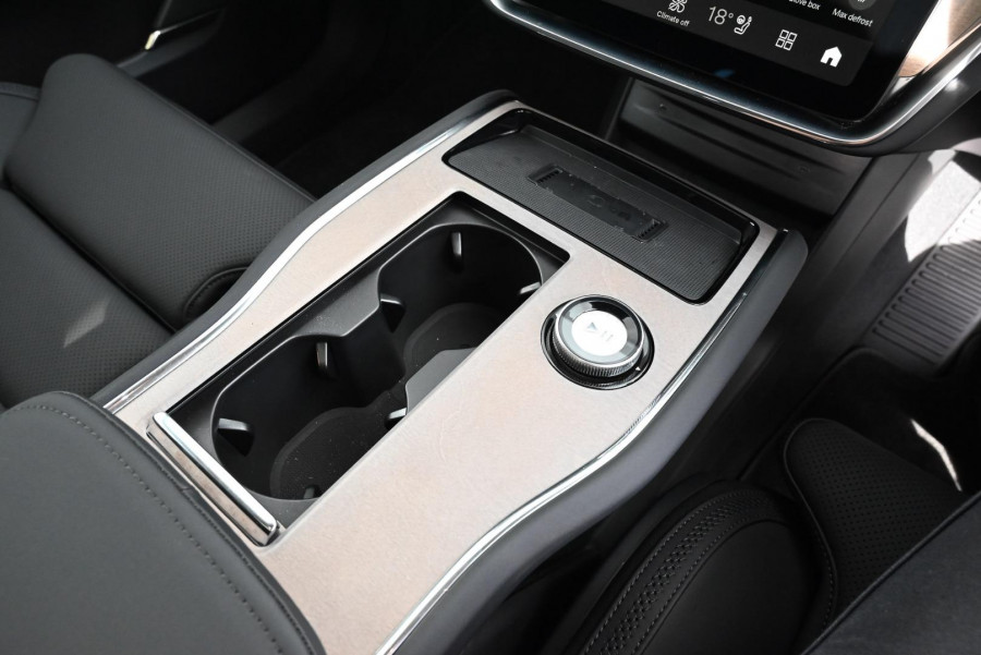 2026 Volvo EX90  Ultra Twin Motor Performance SUV Image 19