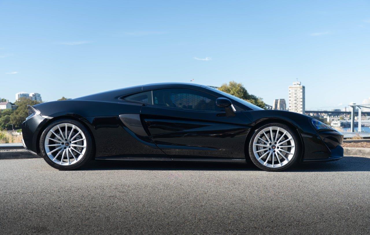 2016 McLaren 570gt Coupe Image 4