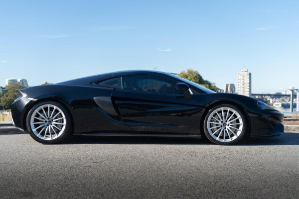2016 McLaren 570gt Coupe Image 4