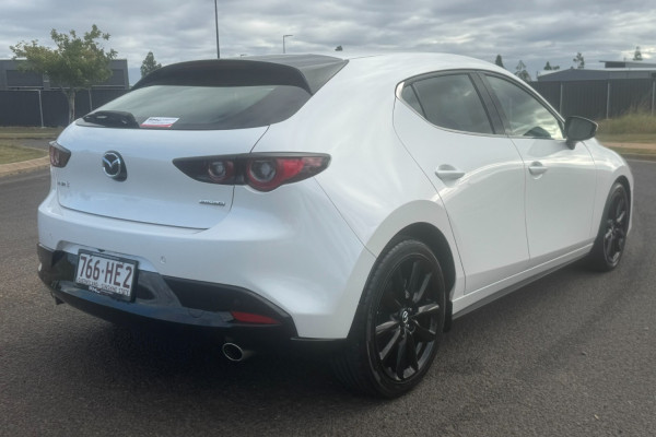 2023 Mazda 3 BP Series G25 Astina Hatch Image 2