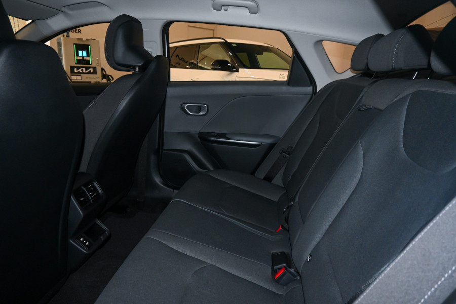 2025 Kia K4 CL4m S Sedan Image 9