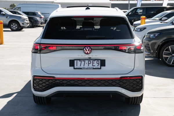 2025 MY26 Volkswagen Tayron R4 195TSI R-Line SUV Image 5