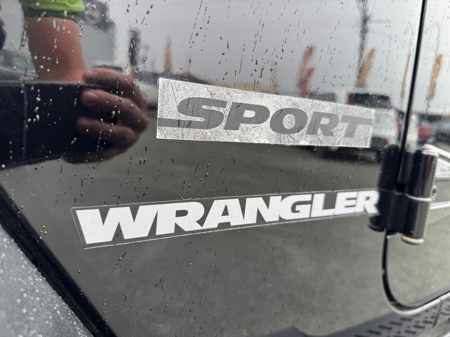 2010 Jeep Wrangler JK Sport SUV Image 11