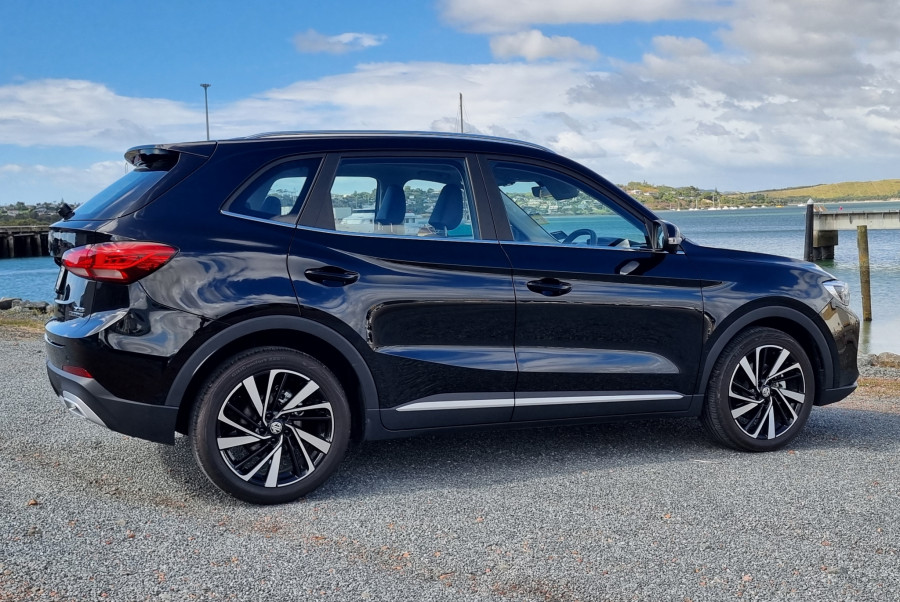 2024 MG ZS Essence 1.5P/Hybrid SUV Image 9
