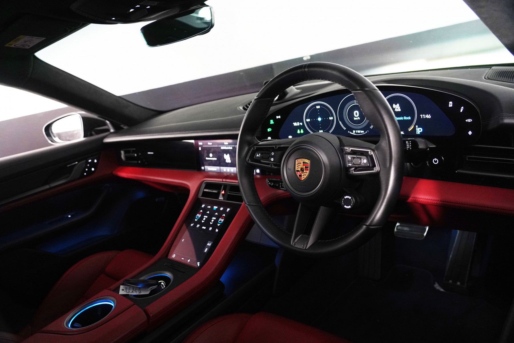 2020 Porsche Taycan Turbo S Coupe Image 15