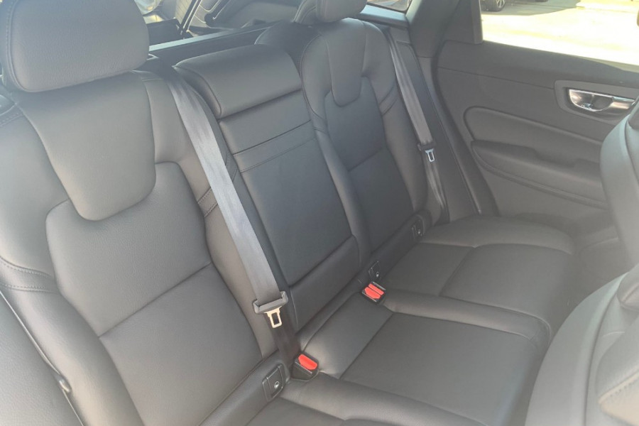 2020 Volvo XC60 UZ T6 R-Design Suv Image 7