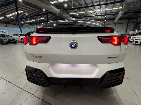 2024 BMW iX2 U10 eDrive20 M Sport SUV image 8