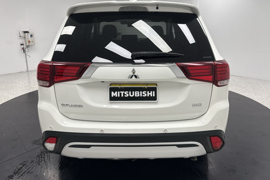 2019 Mitsubishi Outlander ZL LS SUV Image 9