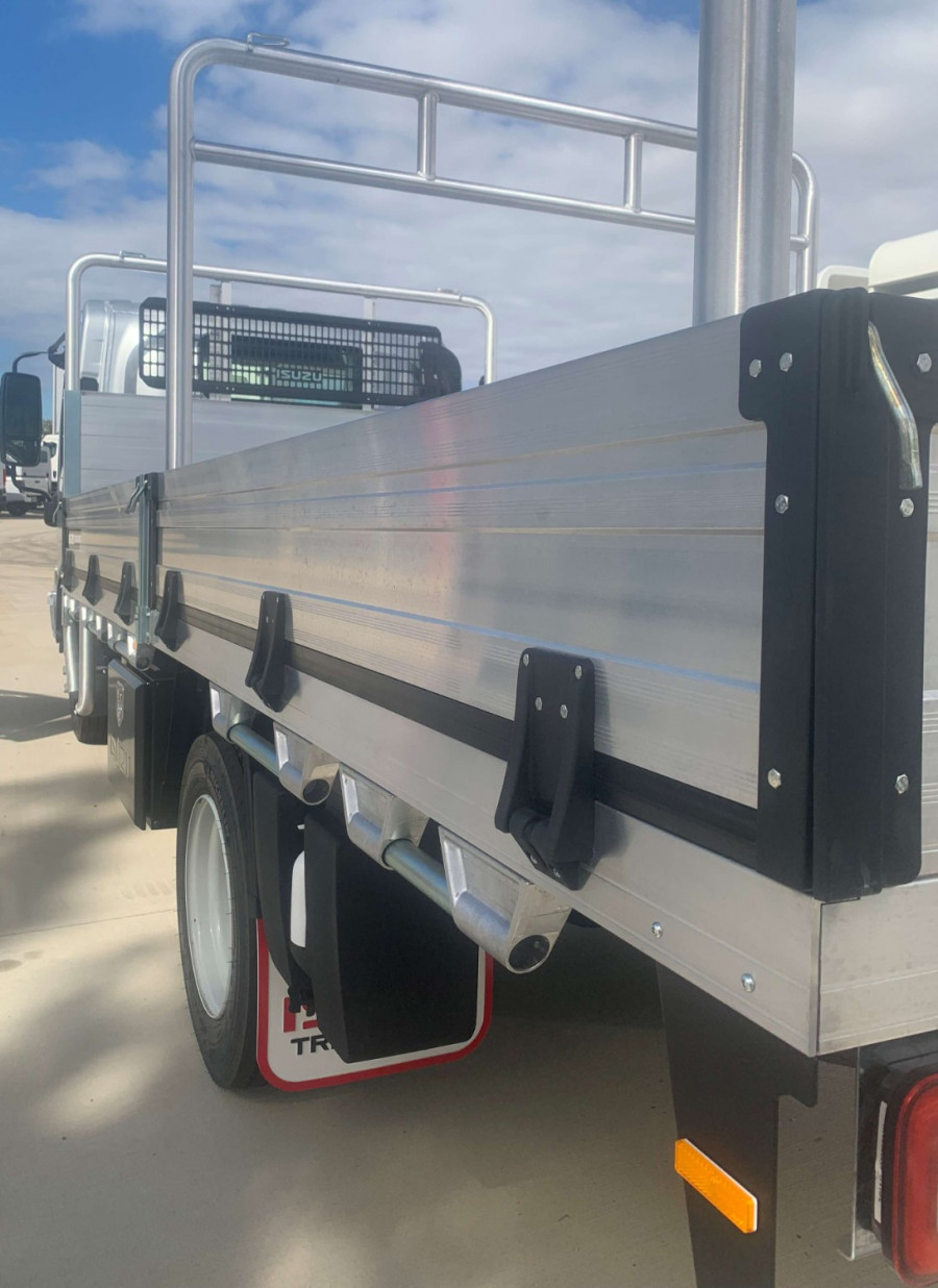 2026 Isuzu  NPR 45/65-175 DT D34 TRADE TRADEPACK Tray Image 6