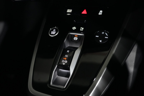 2025 Audi Q4 e-tron F4 45 SUV Image 19