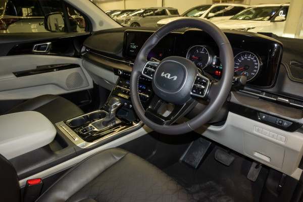 2023 Kia Carnival KA4 Special Edition People Mover image 9