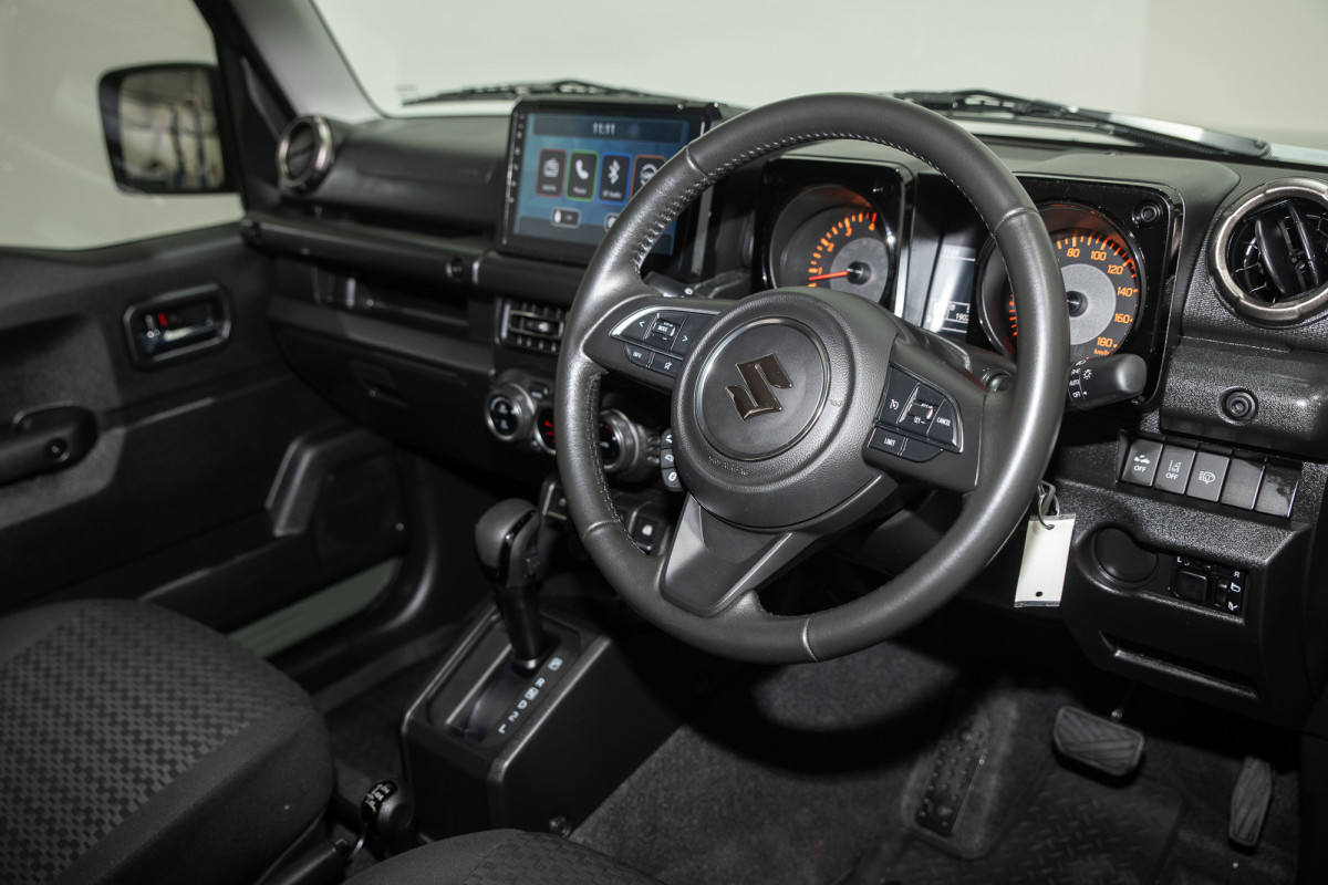 2022 Suzuki Jimny Glx SUV Image 5