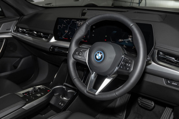 2024 BMW iX1 U11 eDrive20 xLine SUV image 7