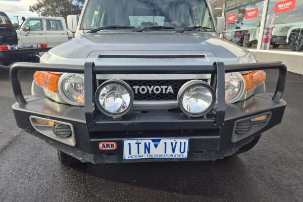 2012 MY13 Toyota FJ Cruiser GSJ15R  SUV Image 5