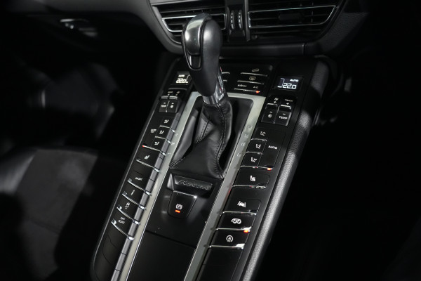 2020 Porsche Macan GTS SUV image 16