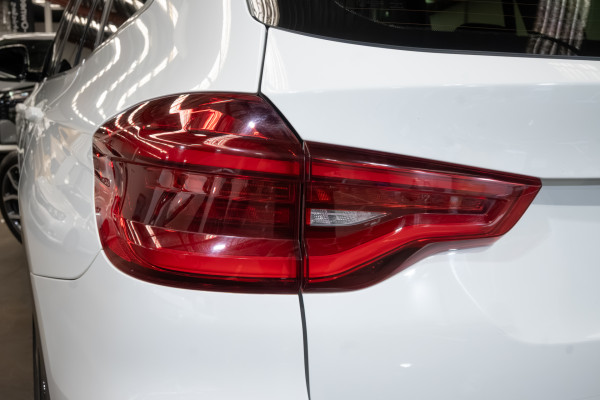 2018 BMW X3 G01 xDrive20d SUV image 8