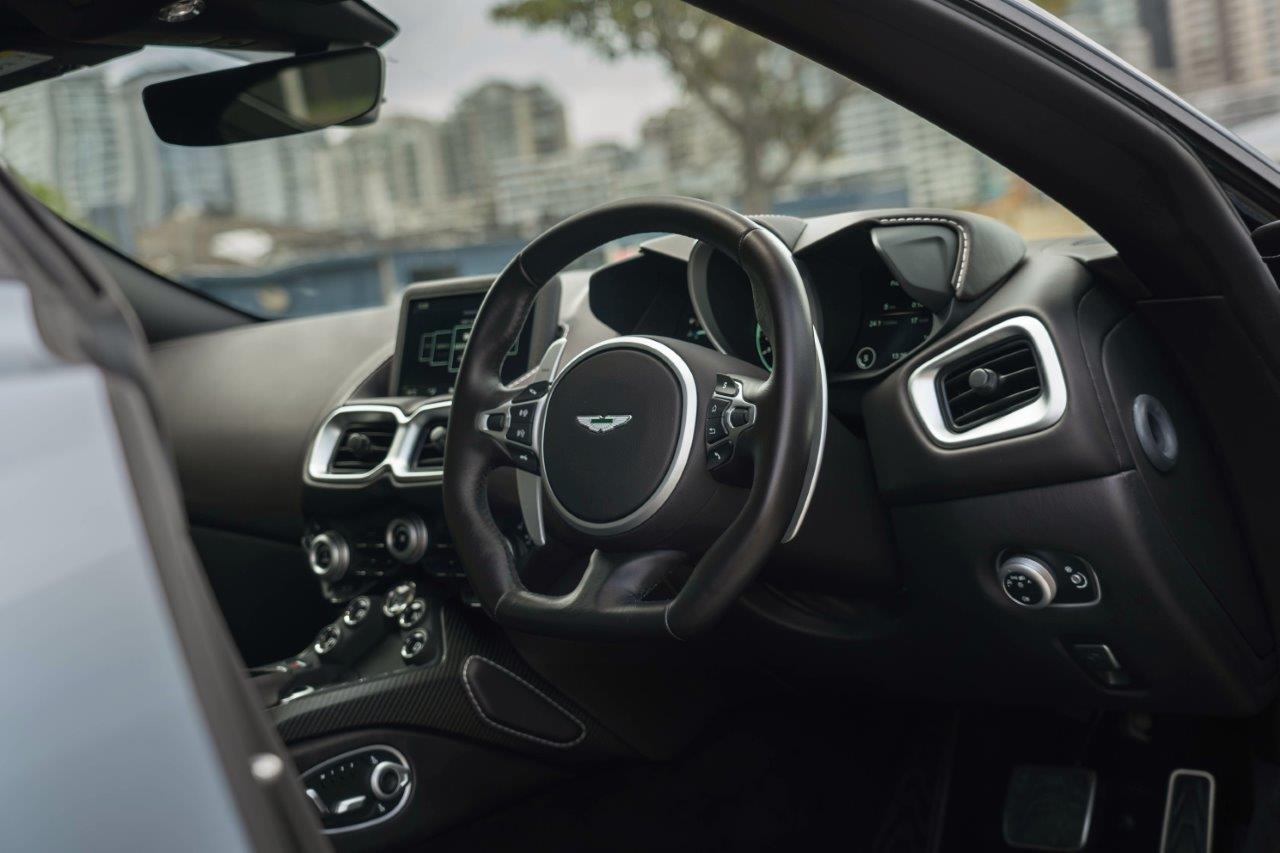 2019 Aston Martin Vantage Coupe Image 8