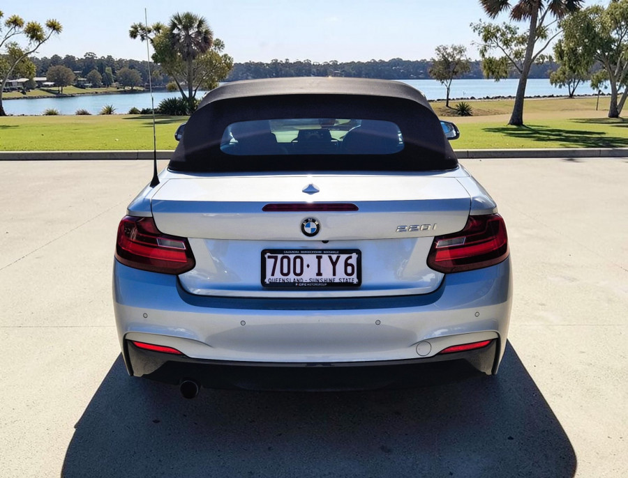 2015 BMW 2 Series F23 Turbo 220i M Sport Convertible Image 6
