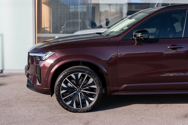 2025 MY26 Volvo XC90 L Series Ultra B5 Dark SUV Image 9