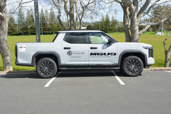 2025 MG U9 Explore Pro Ute Image 4