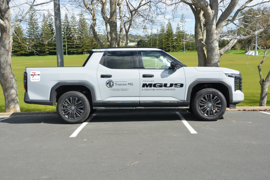 2025 MG U9 Explore Pro Ute Image 4