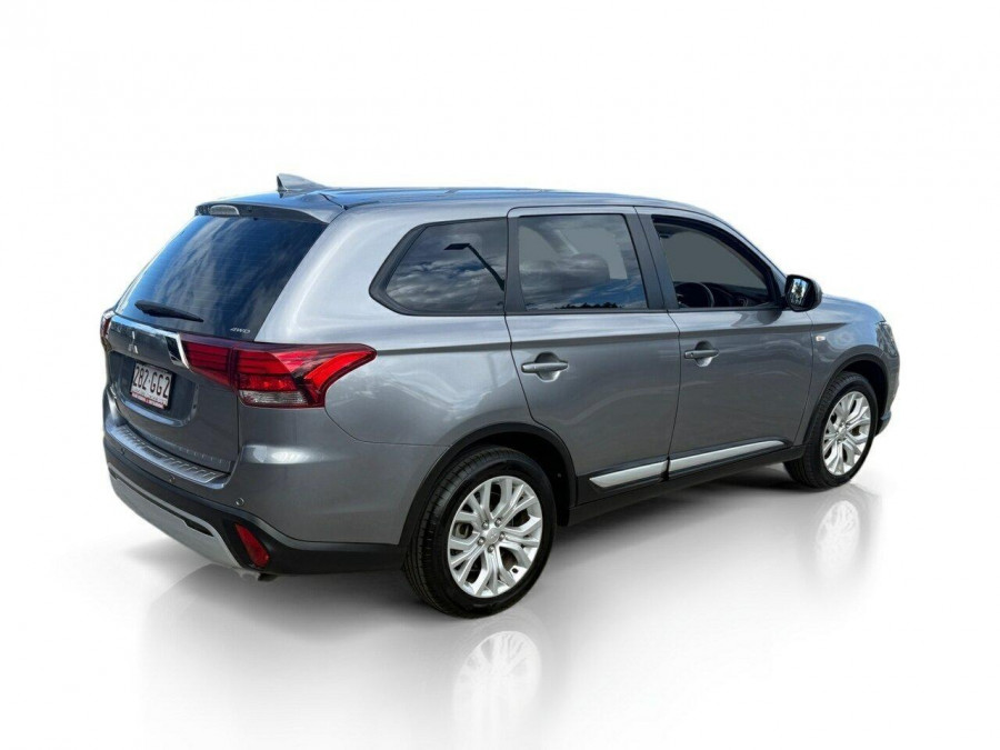 2021 Mitsubishi Outlander ZL ES SUV Image 3