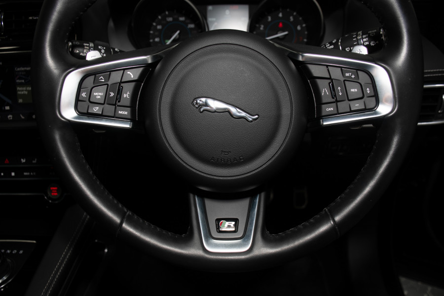 2019 Jaguar F-PACE 25t R-Sport SUV