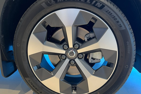 2026 Volvo XC40 XZ Plus B4 SUV Image 8