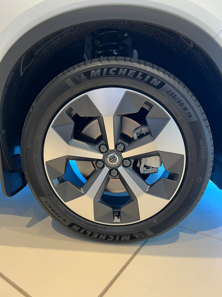 2026 Volvo XC40 XZ Plus B4 SUV Image 8