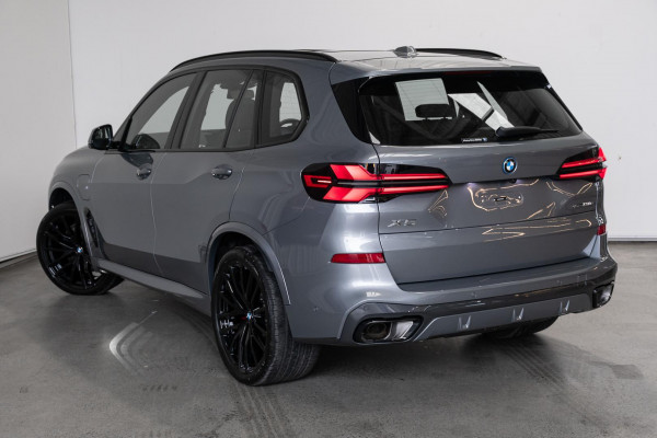 2026 BMW X5 G05 LCI xDrive50e M Sport SUV image 2