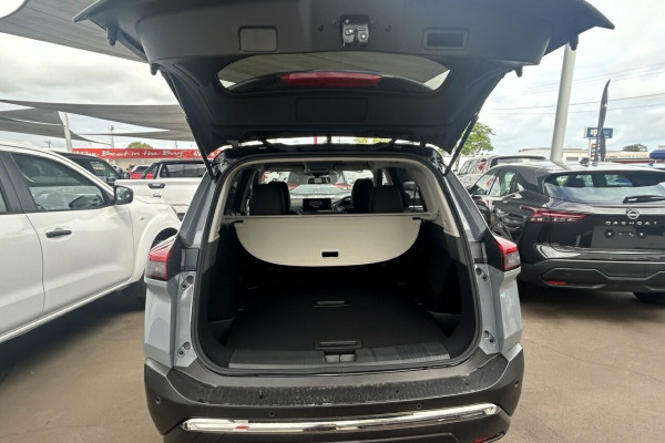 2024 MY25 Nissan X-Trail T33 N-TREK SUV Image 5