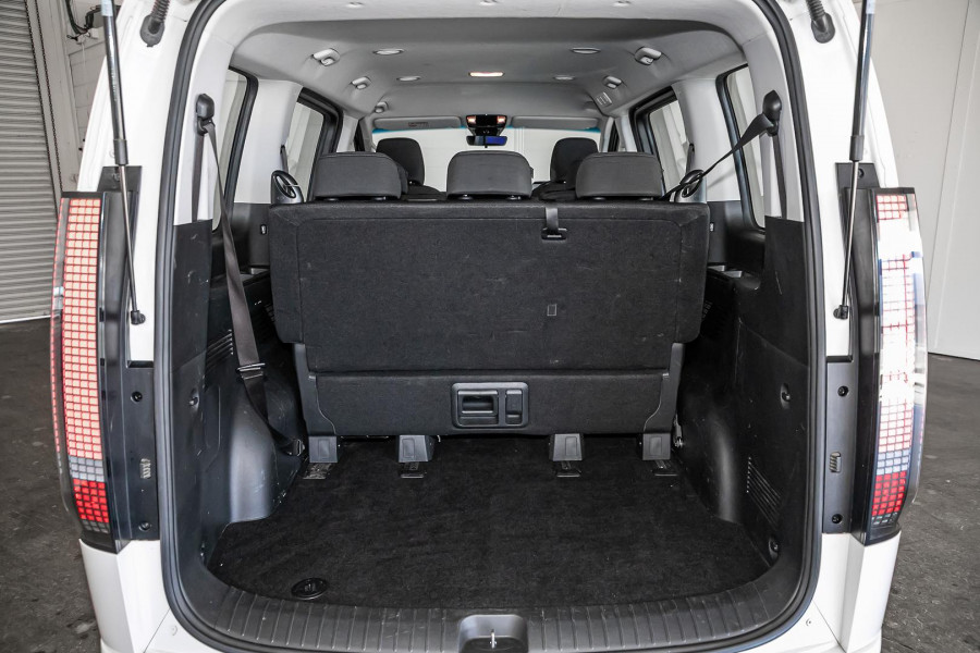 2022 Hyundai Staria US4.V1  People Mover Image 11