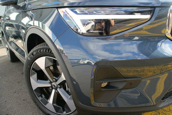 2025 MY26 Volvo XC40 XZ Ultra B4 Bright SUV Image 2