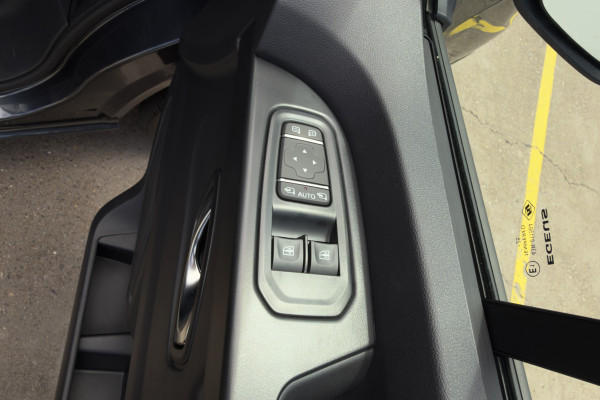 2025 Renault Trafic X82 Crew Lifestyle Van Image 22
