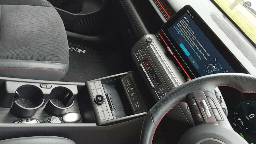 2024 Hyundai KONA SX2.V1 Hybrid N Line SUV Image 17