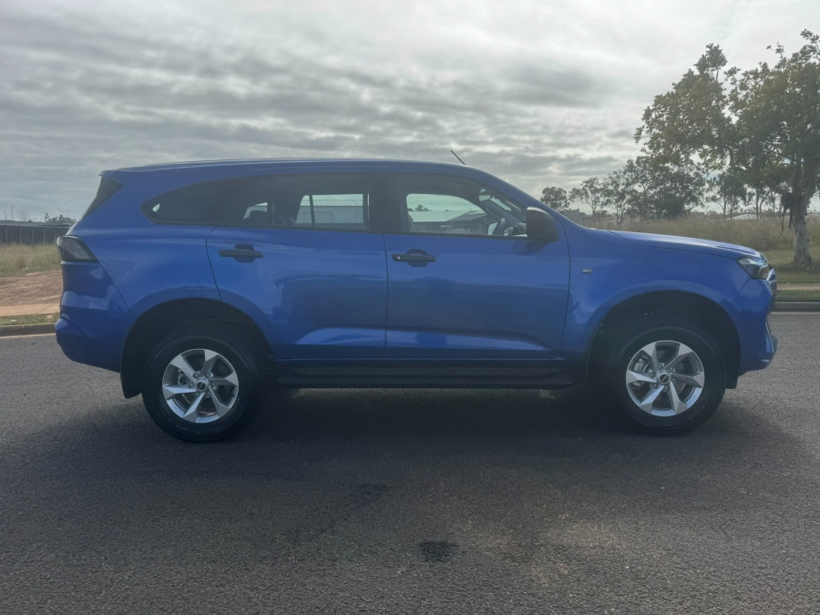 2026 Isuzu MU-X RJ LS-M SUV Image 2