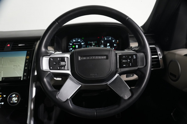 2021 Land Rover Discovery Series 5 P360 R-Dynamic HSE SUV Image 14