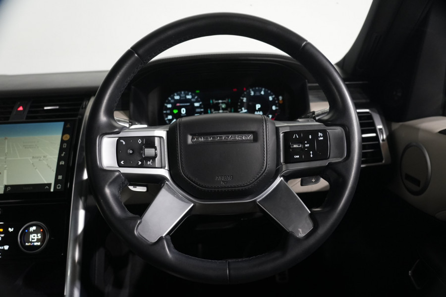 2021 Land Rover Discovery Series 5 P360 R-Dynamic HSE SUV Image 14