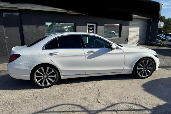 2016 Mercedes-Benz C-Class W205 C250 Sedan Image 5