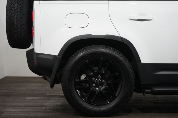 2024 Land Rover Defender L663 110 P300 S SUV Image 6