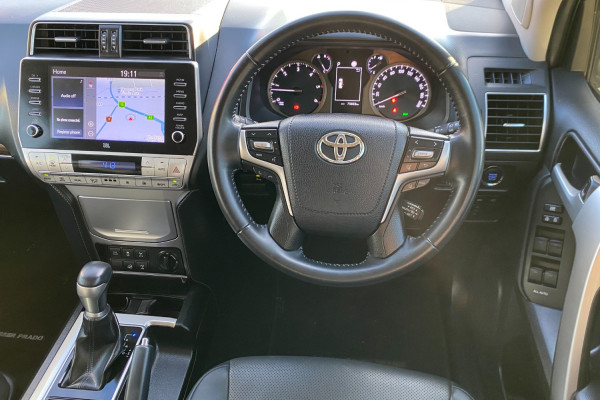 2022 Toyota LandCruiser Prado GDJ150R VX SUV Image 11
