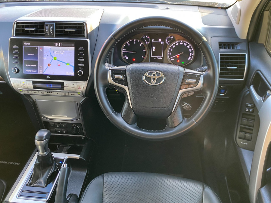 2022 Toyota LandCruiser Prado GDJ150R VX SUV Image 11