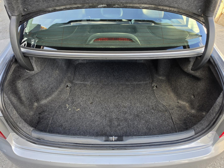 2004 Honda Accord Euro 7th Gen Luxury Sedan Image 16