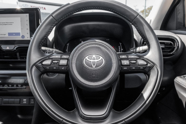 2025 Toyota Yaris Cross MXPJ10R GX SUV Image 10