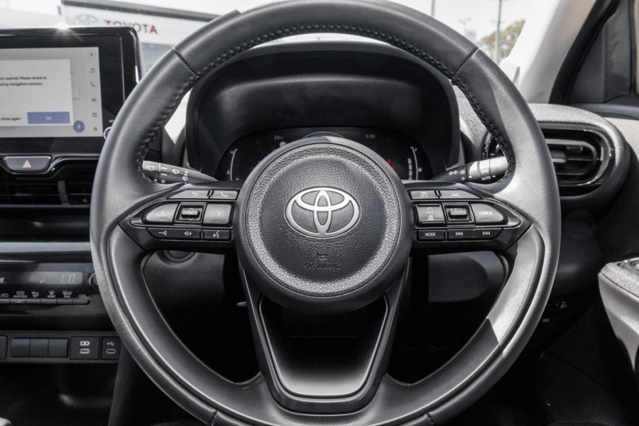 2025 Toyota Yaris Cross MXPJ10R GX SUV Image 10