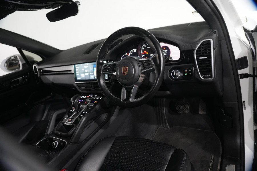 2020 Porsche Cayenne SUV Image 11
