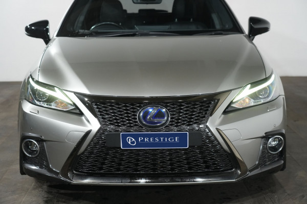 2019 Lexus CT 200h. Hybrid F Sport Hatch image 3